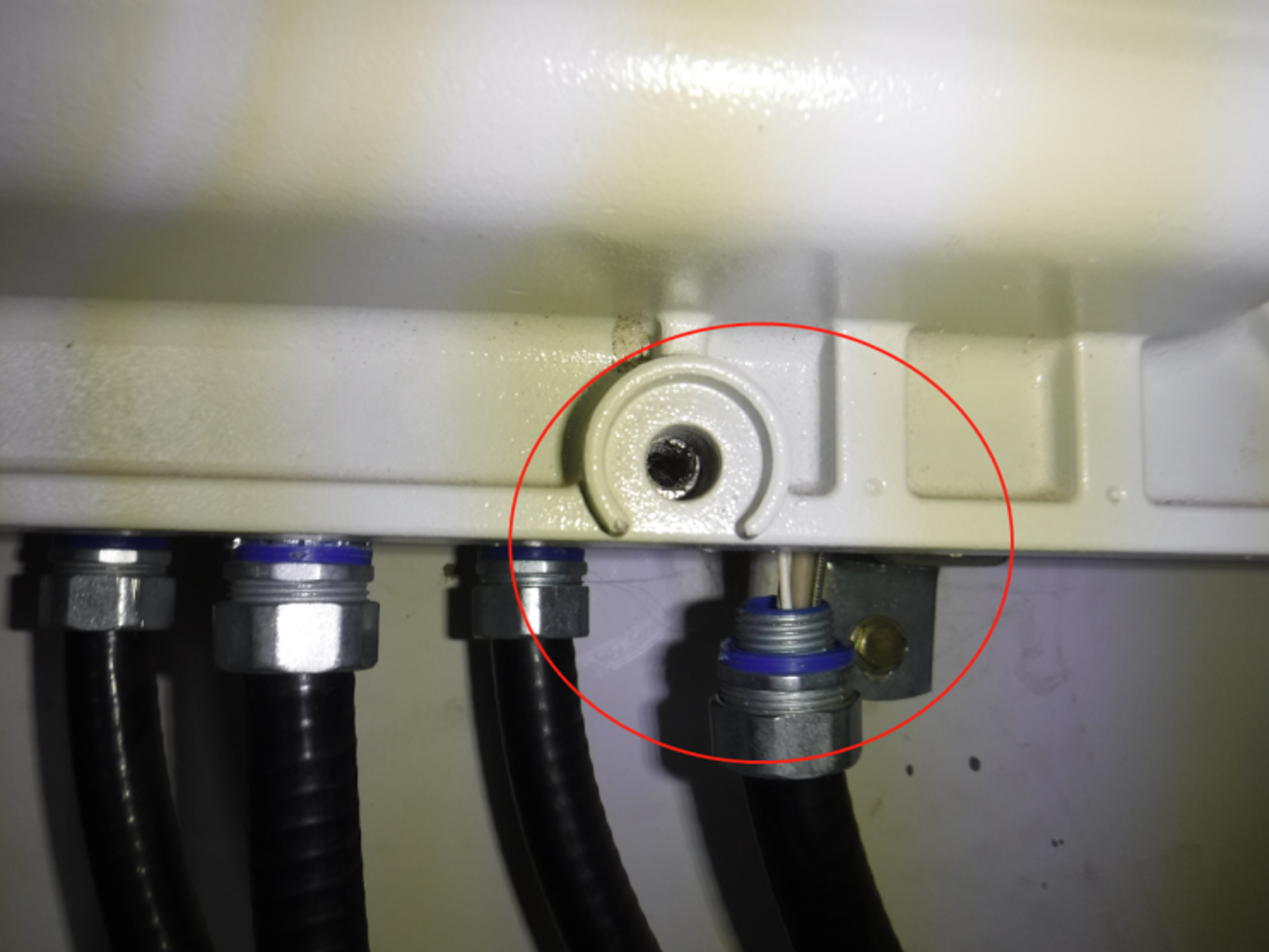 緊固件缺失1.png 緊固件缺失1.png